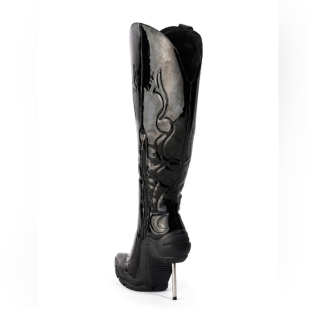 Patent sexy boots 🔥 - Picture 2 of 2